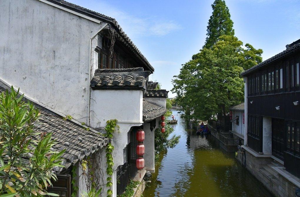 亚泰U21队在海口的冬训进入第六周，在主帅阎峰带领下一天两练